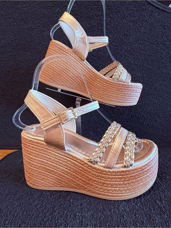 Shoes - Women’s Rose Gold Platform Wedge Sandals Size 35 (US 5.5) NWOT